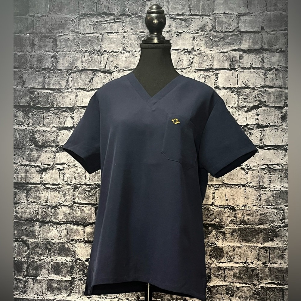 Luuna Scrubs Top